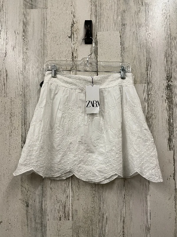 Skirt Mini & Short By Zara In White, Size: M