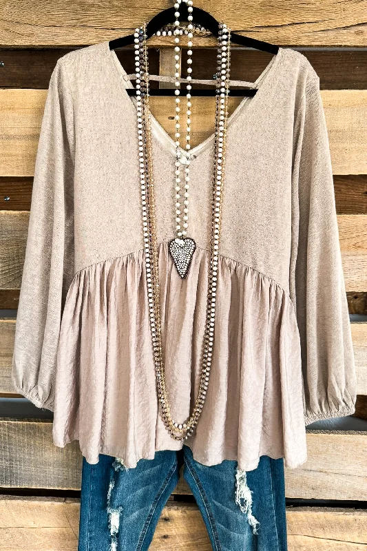 Doing Just Fine Top - Taupe